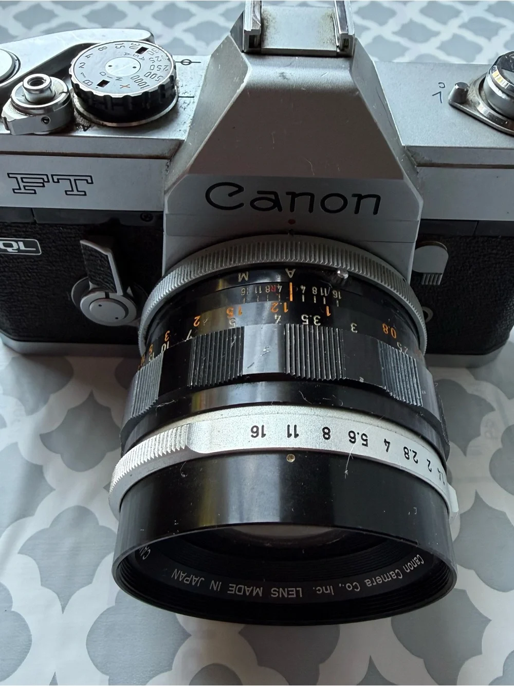 1966 vintage Canon FT 35mm Film Camera in Silver and Black with Original Case